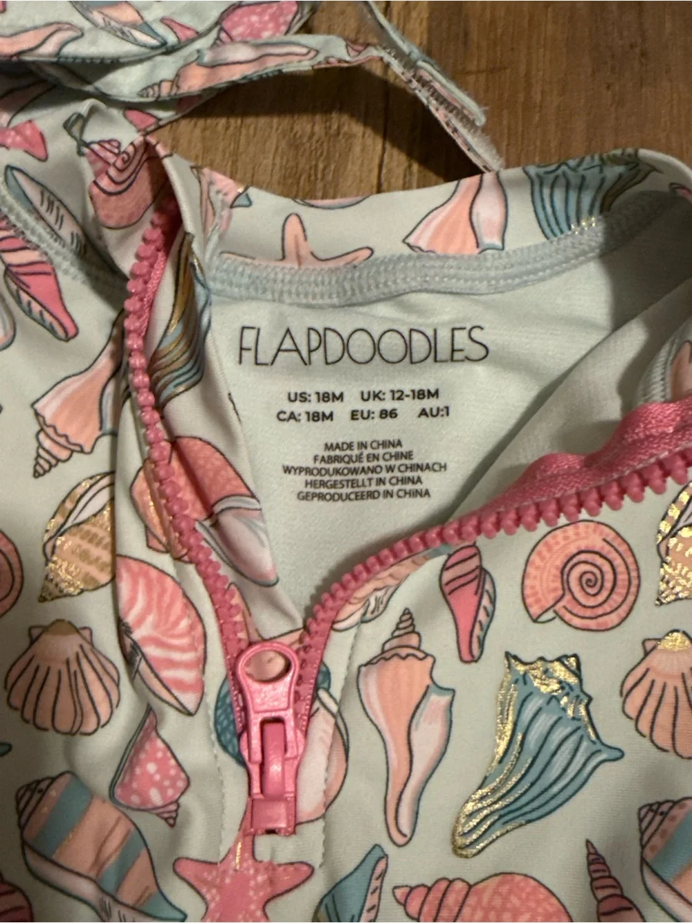18 months Flapdoodles Long-Sleeve Seashell Print Swimsuit with Hat - Pink & Blue